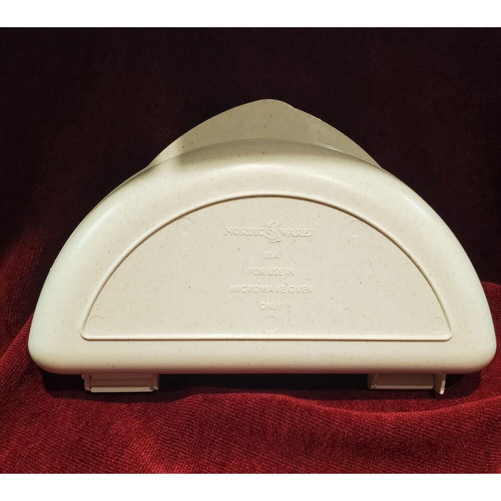 Nordic Ware Microwave Omelet Pan Dish Microwavable Omelet Maker Made in USA